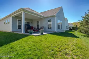 8 E Dartford Dr, Farmingdale, NJ 07727 - Photo 23
