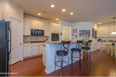 8 E Dartford Drive, Farmingdale, NJ 07727 - Photo 7