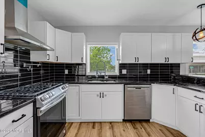 209 Ridge Avenue, Belford, NJ 07718 - Photo 21