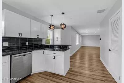 209 Ridge Avenue, Belford, NJ 07718 - Photo 17