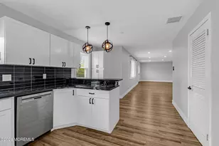 209 Ridge Ave, Belford, NJ 07718 - Photo 17