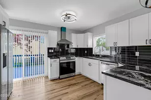 209 Ridge Ave, Belford, NJ 07718 - Photo 15