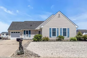 124 Matilda Dr, Manahawkin, NJ 08050 - Photo 1