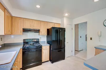 864 Malden Drive, Aberdeen Township, NJ 07735 - Photo 15