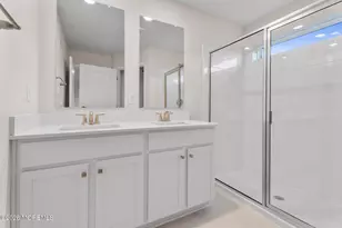 37 Wembley Wy, Tinton Falls, NJ 07753 - Photo 17