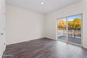 37 Wembley Wy, Tinton Falls, NJ 07753 - Photo 11