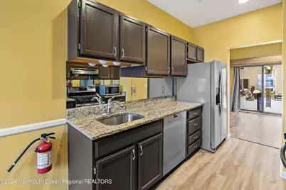 707 Hatchery Court, Freehold, NJ 07728 - Photo 5