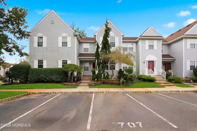 707 Hatchery Court, Freehold, NJ 07728 - Photo 3