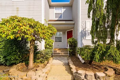 707 Hatchery Court, Freehold, NJ 07728 - Photo 5