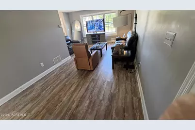 8 Bonnie Drive, Middletown, NJ 07748 - Photo 5