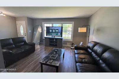 8 Bonnie Drive, Middletown, NJ 07748 - Photo 9