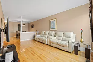 90 Deepwater Cir, Manalapan Township, NJ 07726 - Photo 5