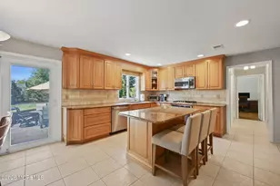 26 Miro Cir, Marlboro Township, NJ 07746 - Photo 27