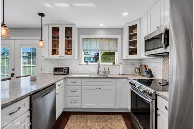 150 Maclura Plz Plaza #C, Monroe Township, NJ 08831 - Photo 19