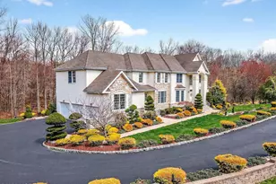 13 Palmer Cir, Millstone Township, NJ 08535 - Photo 5