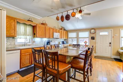 106 Forman Avenue, Point Pleasant Beach, NJ 08742 - Photo 9