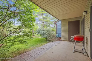 220 Medford Ct, Manalapan Township, NJ 07726 - Photo 21