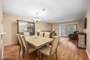 220 Medford Ct, Manalapan Township, NJ 07726 - Photo 13