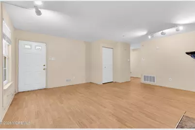 1806 Huntingdon, Gloucester Township, NJ 08030 - Photo 3