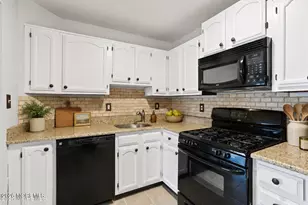461 Magnolia Ct, Howell Township, NJ 07731 - Photo 9