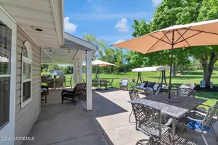 121 Brittany Dr, Freehold, NJ 07728 - Photo 29