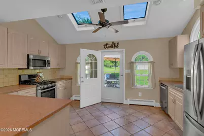 121 Brittany Drive, Freehold, NJ 07728 - Photo 11