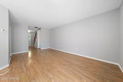39 Oak Lane, Eatontown, NJ 07724 - Photo 7
