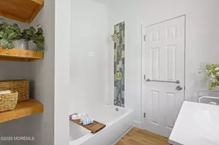 310 E Rd, Belford, NJ 07718 - Photo 9