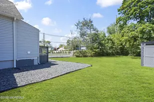 310 E Rd, Belford, NJ 07718 - Photo 31