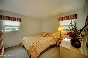 40 Woodstock Pl, Freehold, NJ 07728 - Photo 23