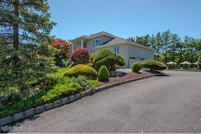 6 Buck Drive, Freehold, NJ 07728 - Photo 9