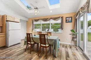 28 Bunker Hill Dr, Manalapan Township, NJ 07726 - Photo 7