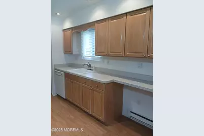176 Amberly Drive #D, Manalapan Township, NJ 07726 - Photo 3