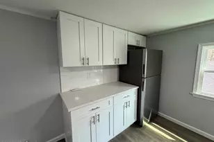 43 Parker St, Freehold, NJ 07728 - Photo 9