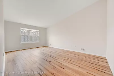 7 Harbor Bay Circle, Laurence Harbor, NJ 08879 - Photo 17