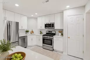 7 Harbor Bay Cir, Laurence Harbor, NJ 08879 - Photo 11