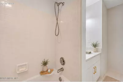 7 Harbor Bay Circle, Laurence Harbor, NJ 08879 - Photo 21