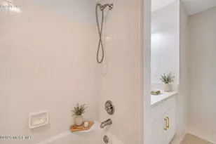 7 Harbor Bay Cir, Laurence Harbor, NJ 08879 - Photo 21