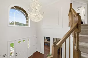 15 Ellis Ct, Morganville, NJ 07751 - Photo 9