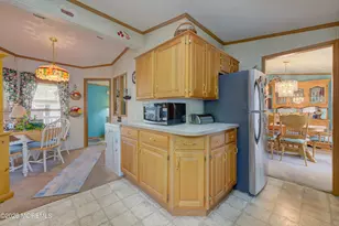 25 Village Rd, Morganville, NJ 07751 - Photo 15