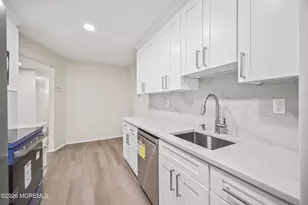 14 Pine Cluster Cir, Manalapan Township, NJ 07726 - Photo 7