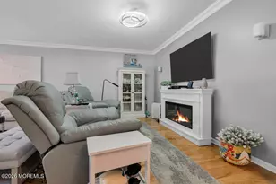 601B Lake Point Dr, Lakewood, NJ 08701 - Photo 9