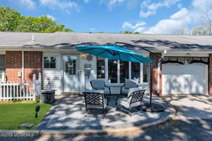 601B Lake Point Dr, Lakewood, NJ 08701 - Photo 5