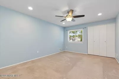 13 Elizabeth Court, Tinton Falls, NJ 07724 - Photo 11