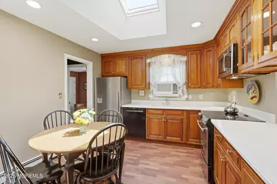 1502 Romaine Parkway, Ocean Twp, NJ 07712 - Photo 13