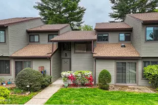 17 Belmont Ct, Red Bank, NJ 07701 - Photo 3