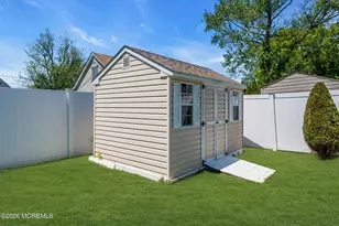 52 Cresci Blvd, Hazlet Township, NJ 07730 - Photo 27