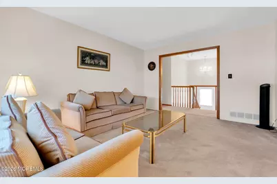 52 Cresci Boulevard, Hazlet Township, NJ 07730 - Photo 11