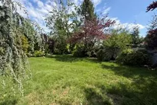 96 Compton St, Belford, NJ 07718 - Photo 9