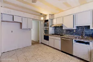 9 Camelot Ct, Manalapan Township, NJ 07726 - Photo 11